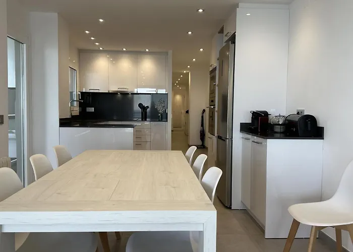 Appartement Lets Holidays Sea Views