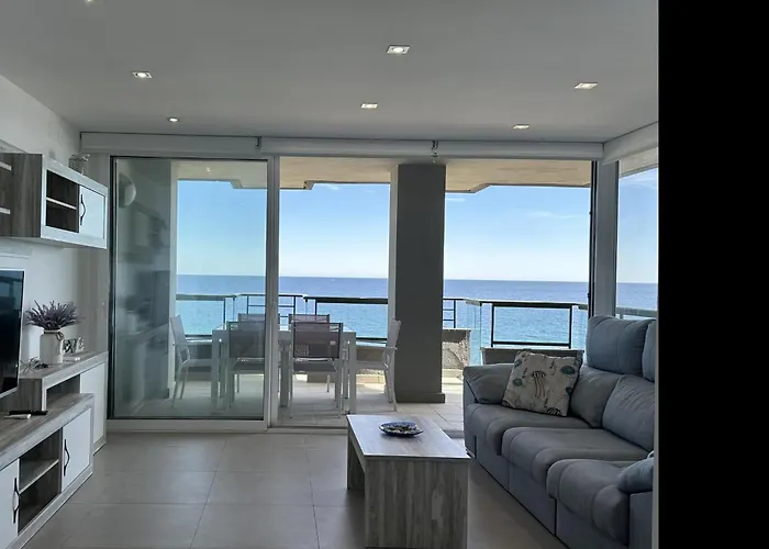 Appartement Lets Holidays Sea Views *